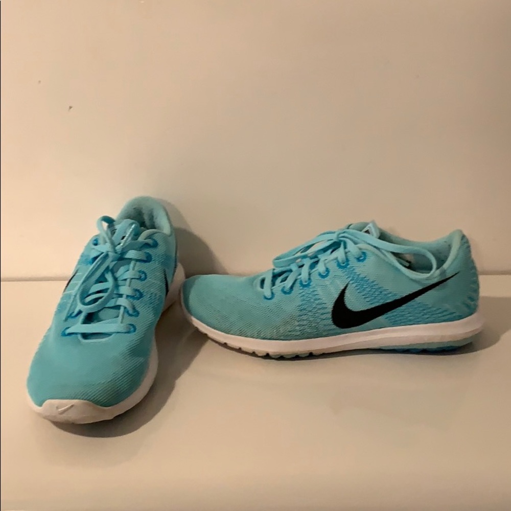 NIKE Flex Fury women’s sneakers